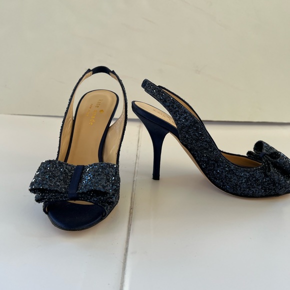 KATE SPADE - CHARM GLITTER PUMP, NAVY
*Barely worn* - Picture 6 of 11